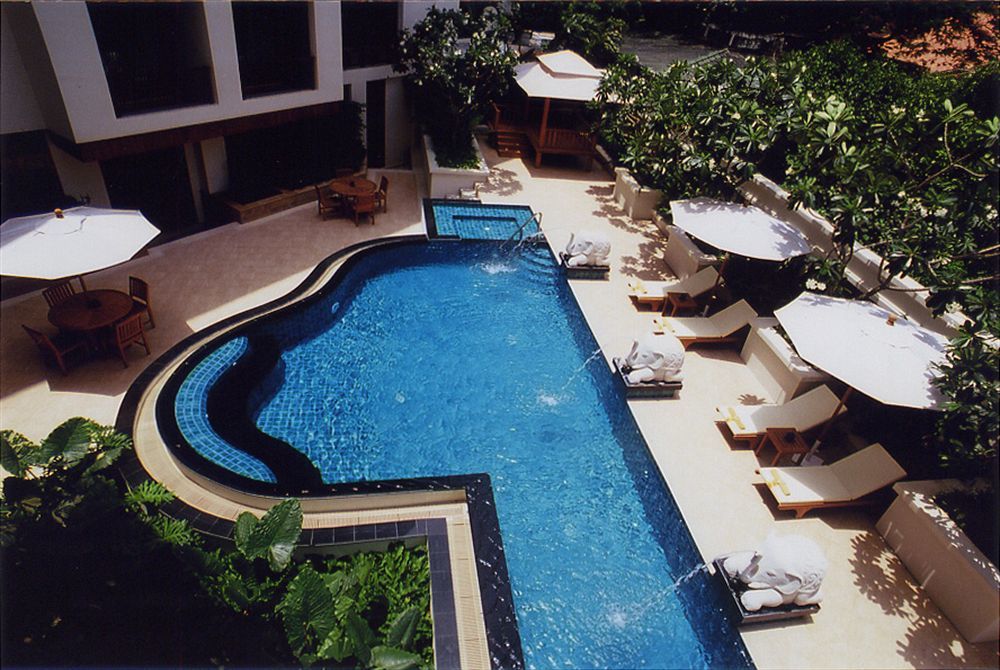 Gardengrove Suites Bangkok Esterno foto