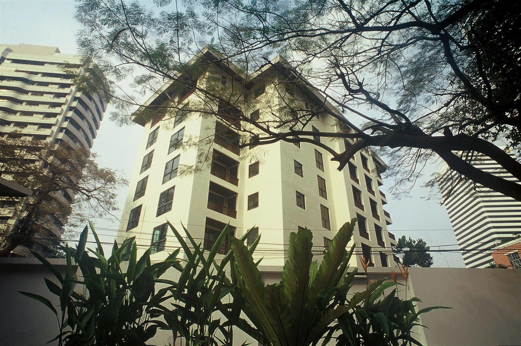 Gardengrove Suites Bangkok Esterno foto