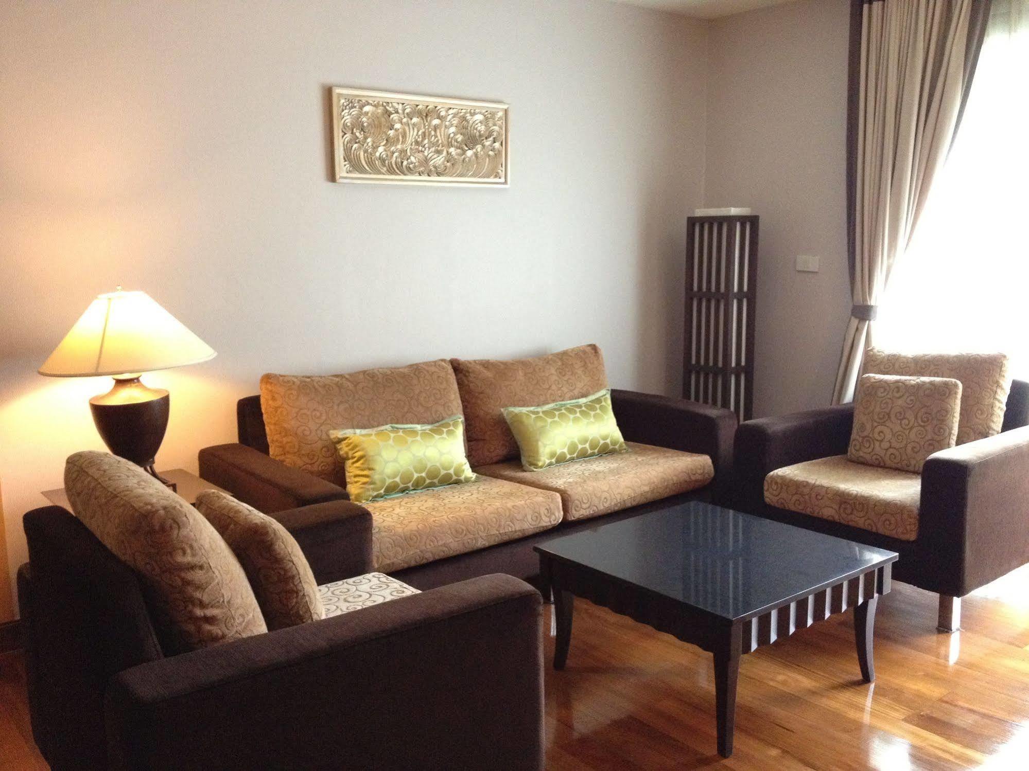 Gardengrove Suites Bangkok Esterno foto