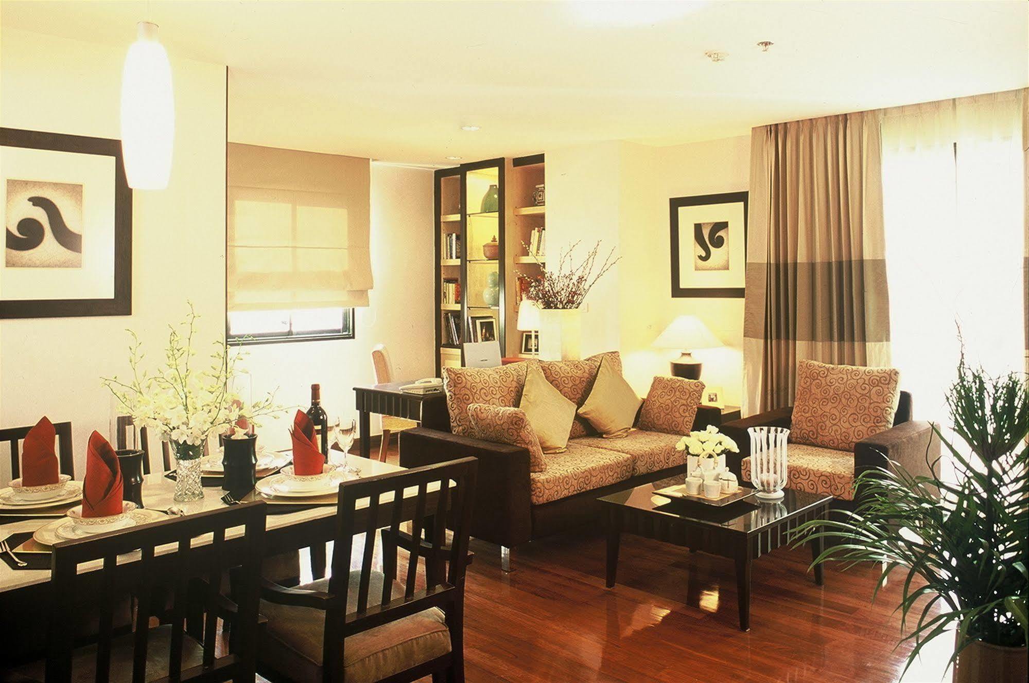 Gardengrove Suites Bangkok Esterno foto